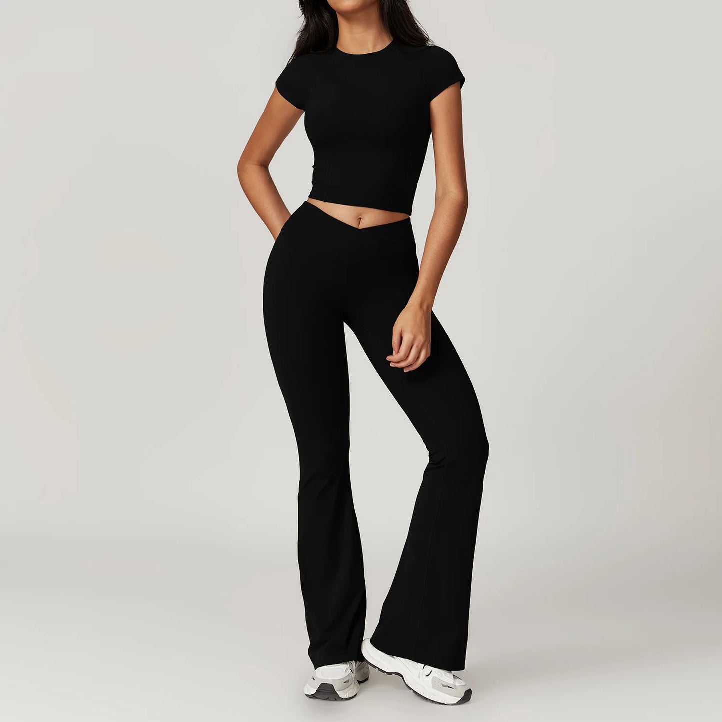 Seamless Set Lyvella Move Sculpt — Short-Sleeve Crop Top + Leggings